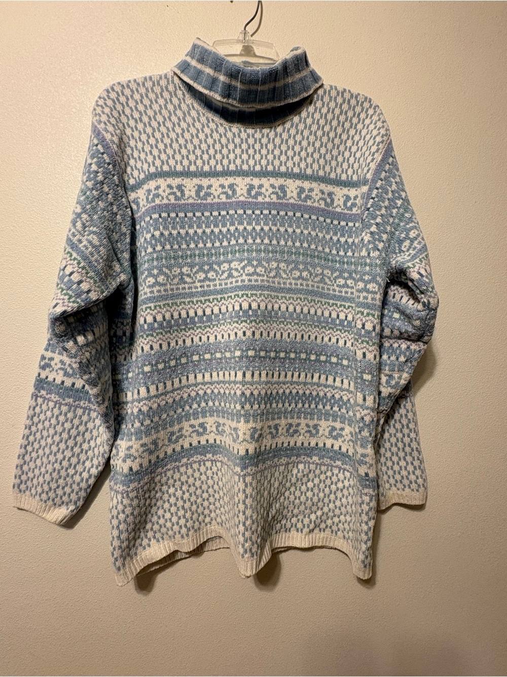 Jantzen Blue and Cream Patterned Turtleneck Sweater